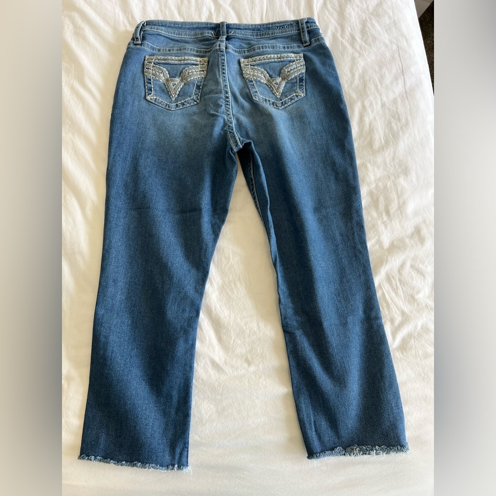 Vigoss mid-rise crop straight leg jean